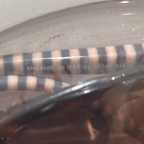 NEW Carolina Herrera Sunglasses & Red Case Set - Picture 4 of 4